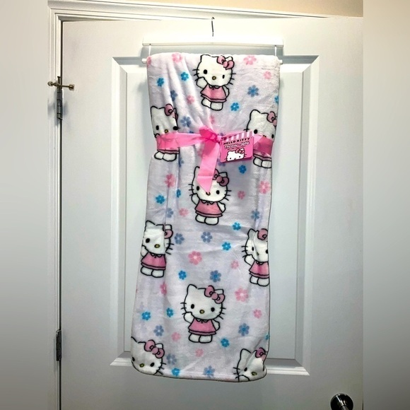 Hello Kitty spring flower blanket - Picture 2 of 10